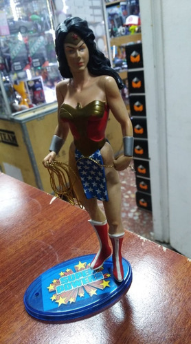 Kingdom Come Wonder Woman Figura Coleccionable