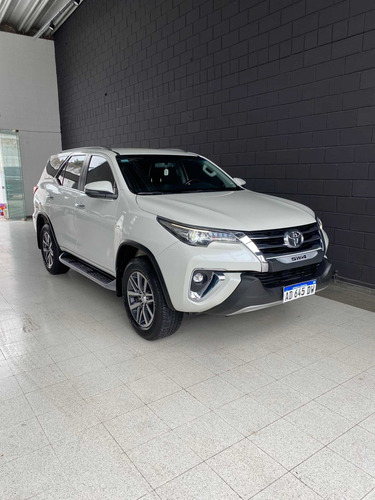 Imagen 10 de 10 de Toyota Sw4 2019 2.8 Srx 177cv 4x4 7as At