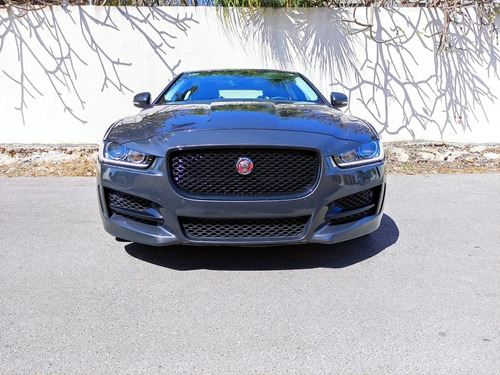 Imagen 8 de 13 de Jaguar Xe Le 1 R-sport 2.0 2018
