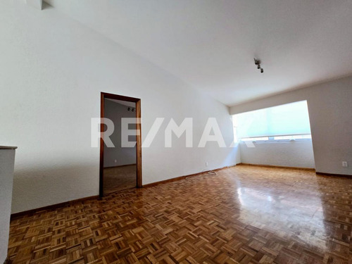 Exclusiva Casa En Venta En Lomas Del Sol: Comodidad Y Ubicación Inmejorable