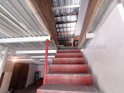 Imagen 4 de 22 de Edificio Comerciales En Alquiler Centro Cabudare Lara, Venezuela, #23-12066 // Arnaldo Lopez R A H Telf. 0424-5257450