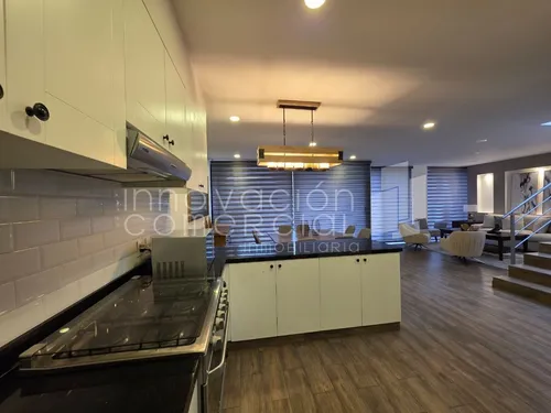 Casa En Renta En Altozano, Con 4 Recámaras, 4 Baños Y Fire Pit