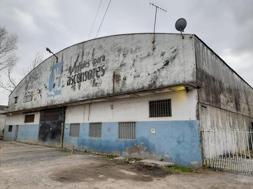 Galpón - Isidro Casanova