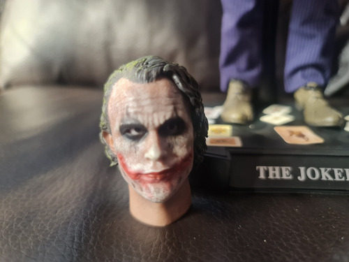 Joker 1/6 The Dark Knight Trilogy Bootleg (Usado)