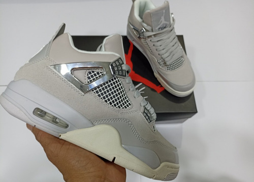 Tenis Jordan 4 Moment Frozen 26 Mx (Usado)