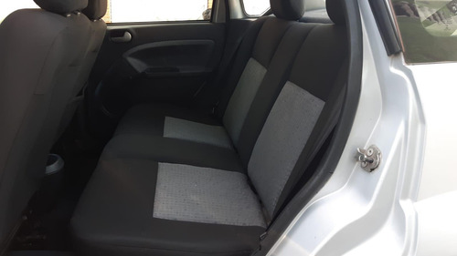 Imagem 9 de 12 de Ford Fiesta Sedan 2013 Se 1.6 16v Flex 4p Flex Manual