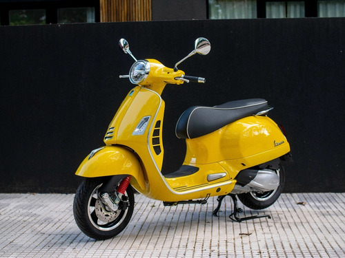 Imagen 25 de 25 de Vespa Gts Hpe Super 300 Amarilla Financiación Disponible