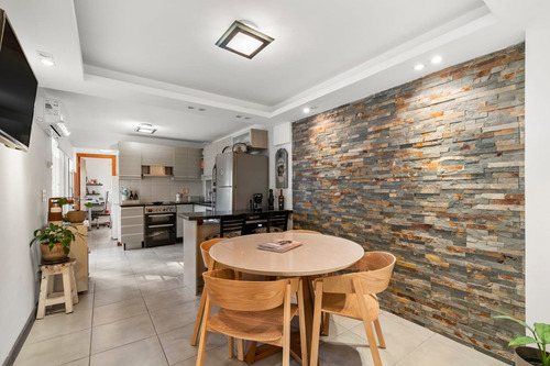 Exclusivo 1º Piso Con Patio Con Parrillero De 85 Mts (punta Carretas) + 2 Gjes + Boxes. A Pasos De Plaza Gomensoro!