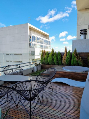 Imagen 12 de 30 de Venta Penthouse Amoblado Vistas 360° Único. Mirabilia.