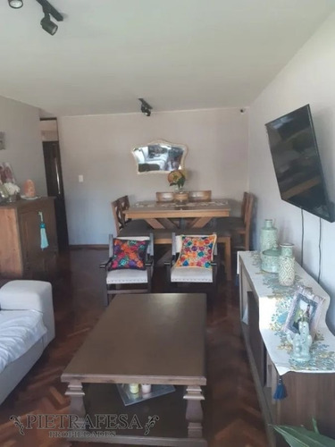 Imagen 2 de 12 de Venta De Apartamento, 3 Dormitorios, 1 Baño, Terraza, Av Italia, La Blanqueada.