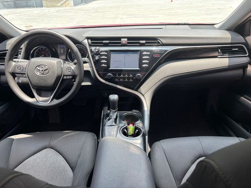 Toyota Camry 2.5 Le At