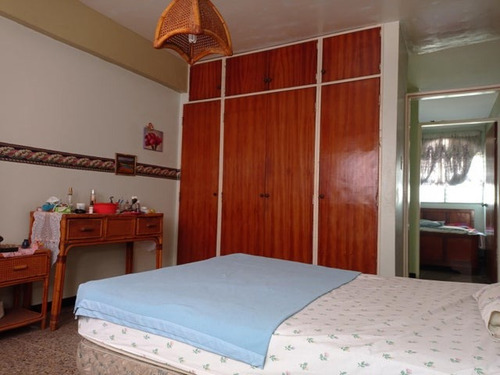Aslibel Melédez Vende Espaciosa Casa Al Este De Barquisimeto