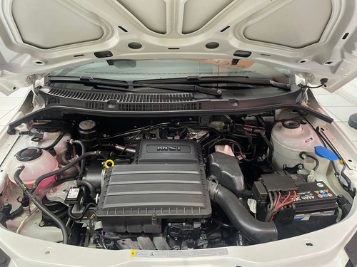 Volkswagen Saveiro 1.6 Robust Cab. Dupla 16v Total Flex 2p