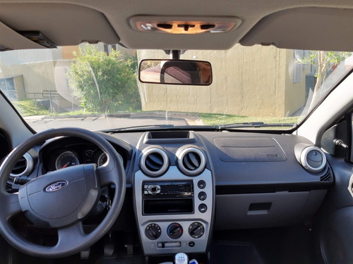 Imagem 5 de 9 de Ford Fiesta Sedan 2012 1.6 16v Se Flex 4p