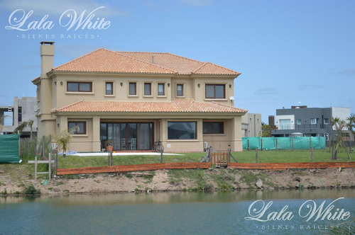 Imagen 8 de 30 de Venta - Casa A Estrenar En Terralagos - Fondo A Laguna