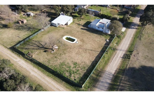 Imagen 4 de 20 de Casa Quinta Con Pileta En Antelo, Excelente Lote De 40x40 En Esquina (derechos Posesorios)