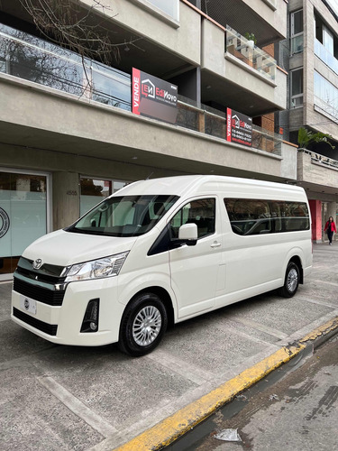 Toyota Hiace 2.8 Tdi Commuter 6at 14a