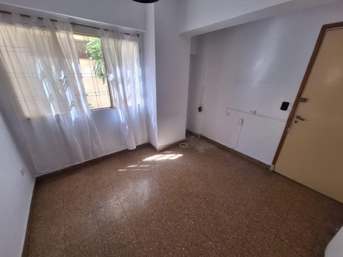 Departamento 2 Dorm - Emilio Olmos Al 200 - B° Centro