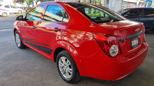 Imagen 4 de 9 de Chevrolet Sonic 2016 1.6 Ls Mt