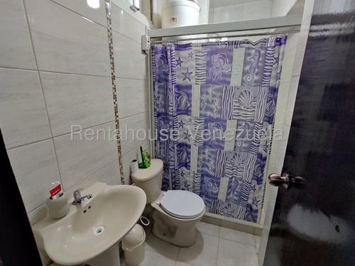 Daniela Linarez Vende Apartamentos De 65m2 En El Oeste De Barquisimeto Cerca De Todo Con Amplios Espacios En Impecables Condiciones Con Seguridad Y Todos Los Servicios Básicos