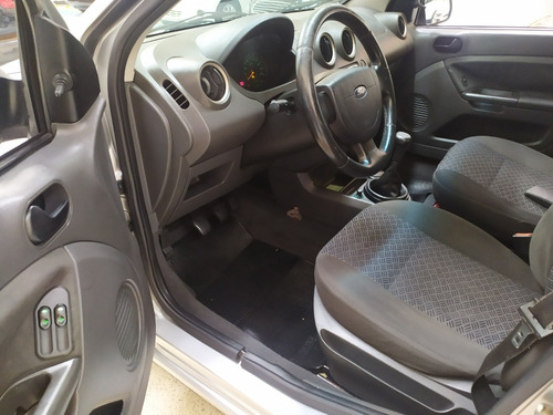 Fiesta Sedan1.6 Flex Dh/ve/te Muito Novo