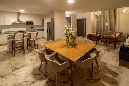 Casa En Venta En Playa Del Carmen, Bali, A 10 Minutos De La Playa