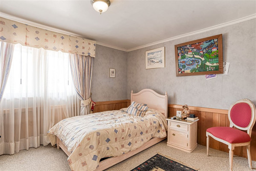 Casa En Venta De 7 Dorm. En Puerto Varas
