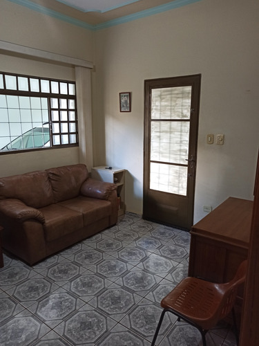 Casa Com 3 Quartos, Solário Com Churrasqueira, Próxima Ao Centro Aceito Carro!