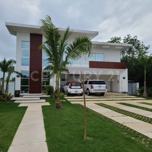Residencia En Venta En Lagos Del Sol Cancún