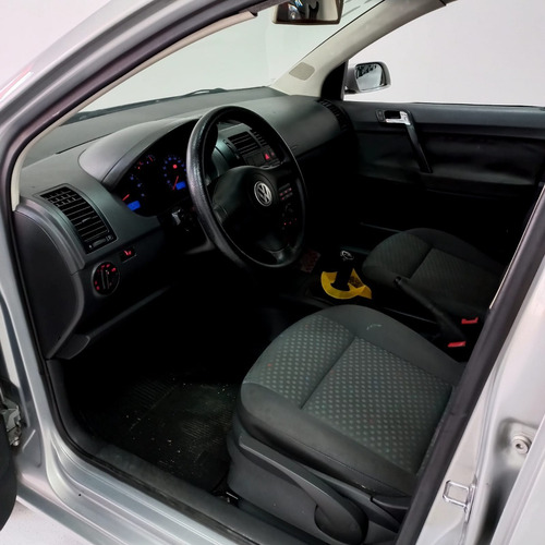 Imagem 8 de 9 de Vw Polo Sedan 1.6 Flex 2005