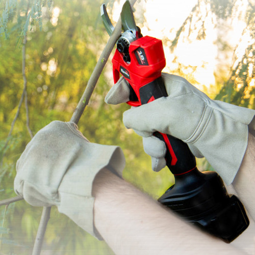 Tesoura De Poda 25mm De Corte Brushless Com Maleta Toyama Cor Vermelho Com Preto