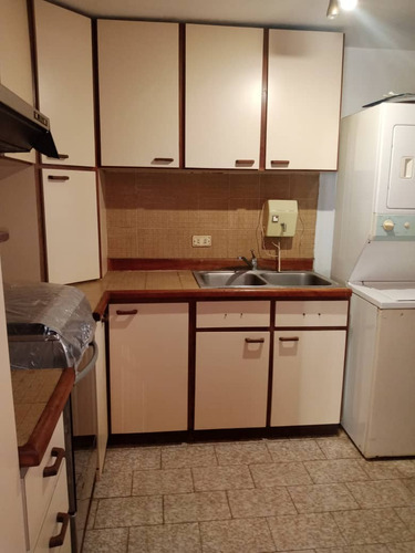 Apartamento En Alquiler En El Paraíso 2h/1b/1p 89m2 Amoblado