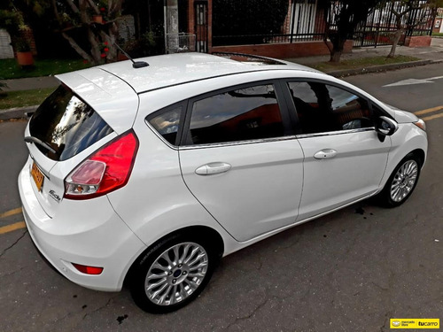 Ford Fiesta Titanium 1.6 Automático Hb