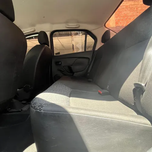 Renault Logan AUTHENTIQUE MT 1.6CC 2020