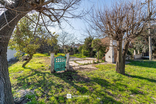 Venta - Lote De 17m2 X 43,30m2 - Zona Los Pinares