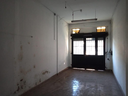 Imagen 3 de 12 de Local 139m² Excelente Estado - San Justo