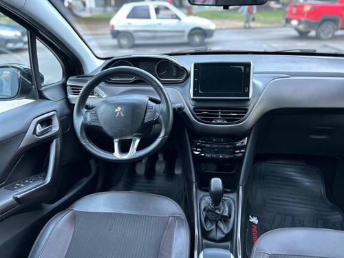 Peugeot 2008 1.6 Feline 5p