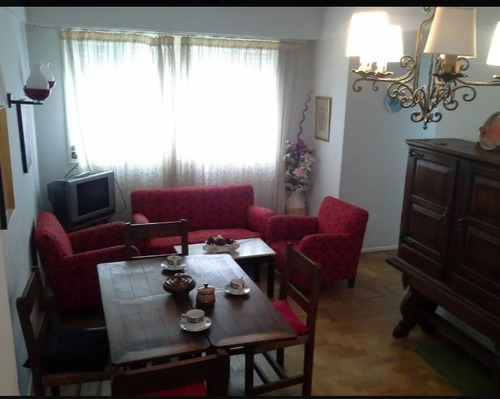 Imagen 2 de 13 de Vendo Departamento 2 Ambientes Semipiso Zona Plaza Colón.