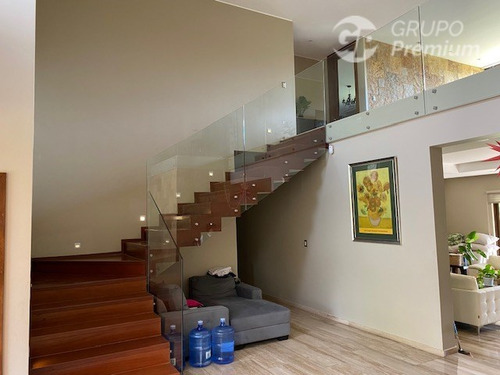 Casa En Venta De 6 Dorm. 7 Baños Piscina En Padre Hurtado