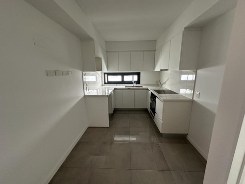 4 Amb Con Dependencia - Casa Campos - Con Balcon Aterrazadado