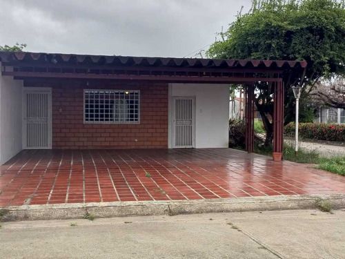 Imagen 1 de 20 de Se Vende Casa En Los.girasoles Zona Industrial