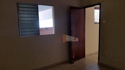 Casa Terrea Com 01 Dorm E Duas Garagens - Ca0941