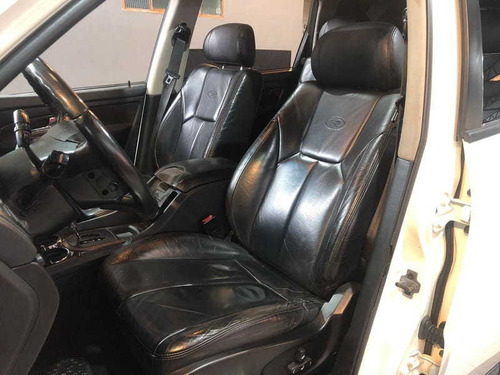 Imagem 13 de 15 de Ssangyong Rexton Ii 270 4x4 Xdi 2.7 4p 2010