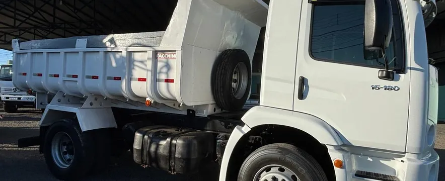 Volkswagen 15.180 Caçamba Basculante