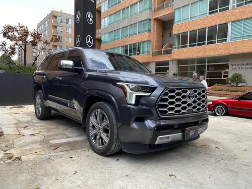 Toyota Sequoia Capstone Hibrida