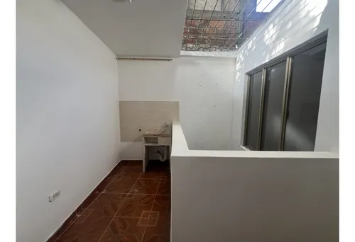 Venta Casa Bifamiliar Con Local En La Floresta Cali