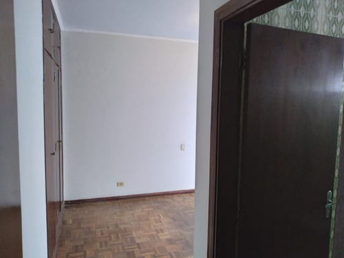 Casa Proximo A Shopping Unimart E Super Mercado Enxuto Vila Prost Souza