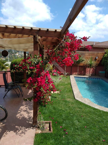 Casa En Venta De 4 Dorm. En Quilpué