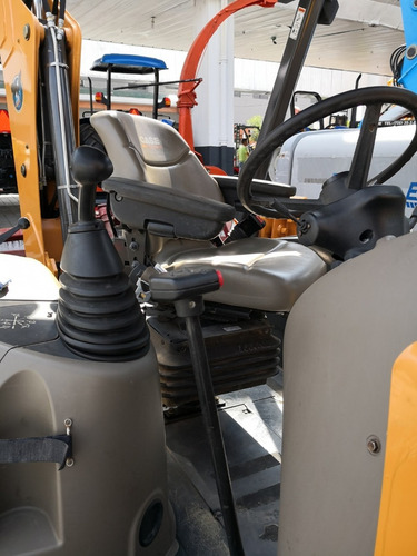 Retroexcavadora Case 580n 2wd 2016