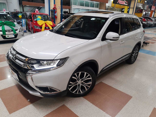 Imagem 2 de 12 de Mitsubishi Outlander 2017 2.0 L4 Cvt 5p **64 Mil Km**